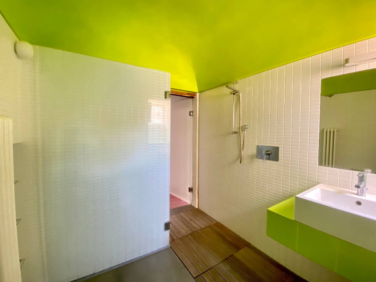 Details of the spacious bathroom in the Kleomene apartment, Ortigia, Syracuse