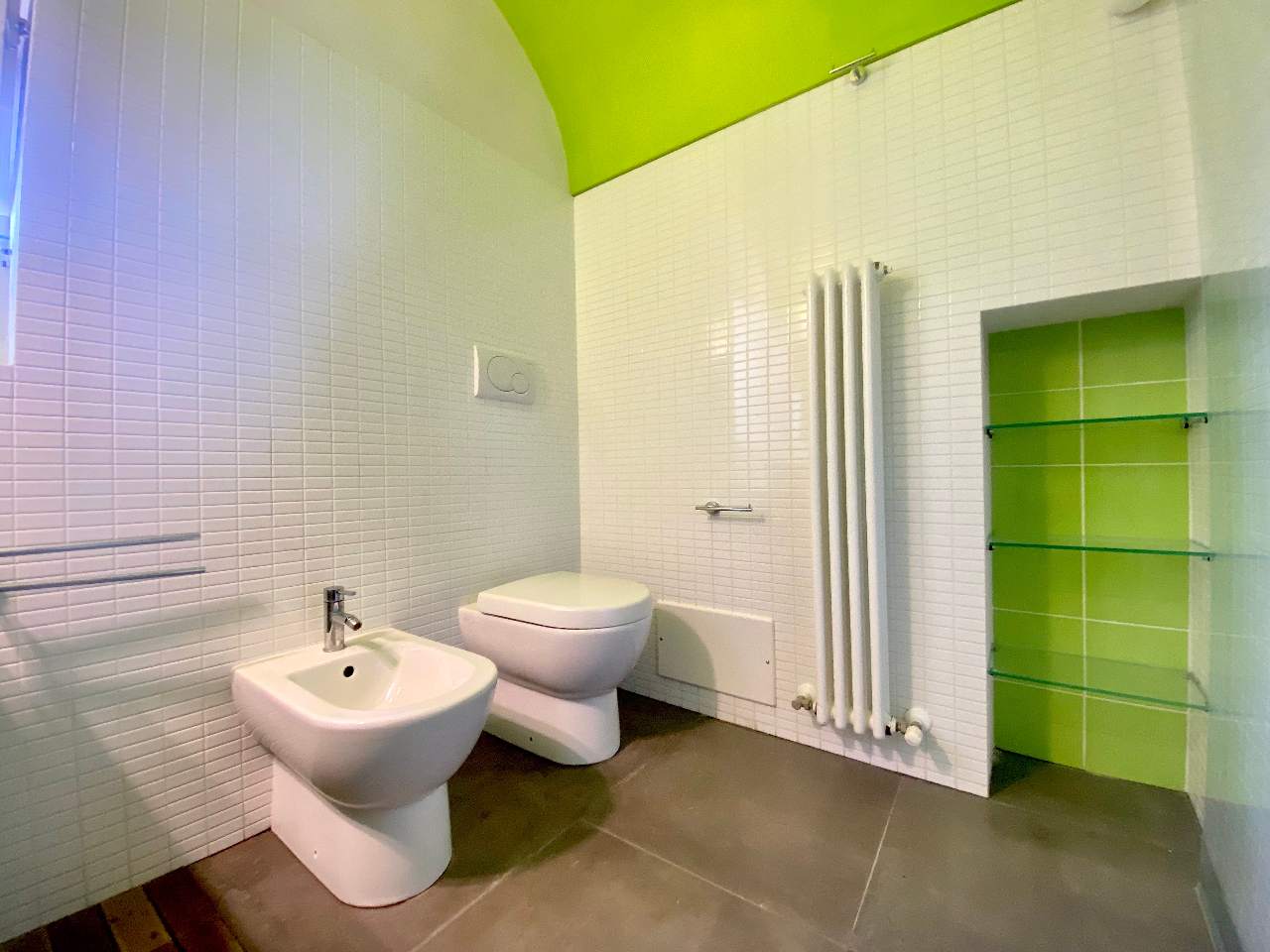 Modern and spacious bathroom of the Kleomene apartment, Ortigia, Syracuse