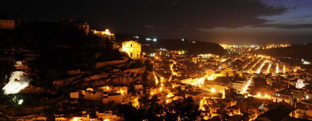 Scicli, città-presepe di opulenza barocca, la Vigàta di Montalbano